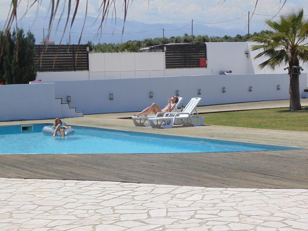 Reveli Estate Villa Калатас Екстериор снимка