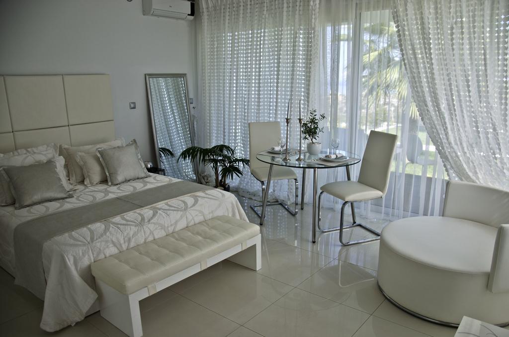 Reveli Estate Villa Калатас Екстериор снимка