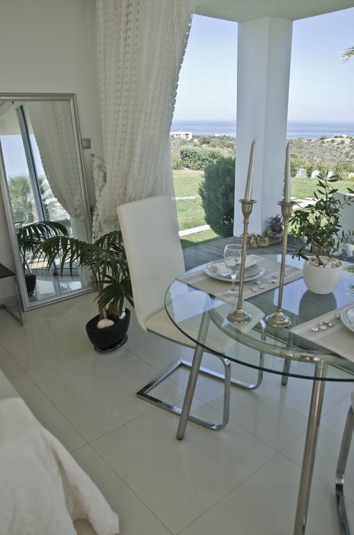 Reveli Estate Villa Калатас Екстериор снимка