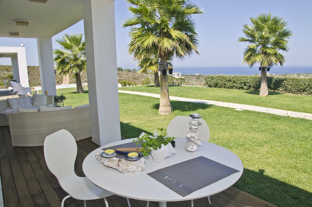 Reveli Estate Villa Калатас Екстериор снимка